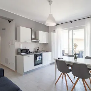 Appartamento House 103 Rent, Capo dʼOrlando